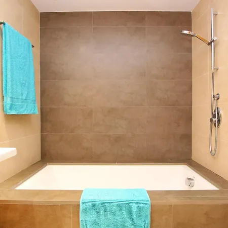 Soto Serena 3 Bed & 2bath - Ground Floor *